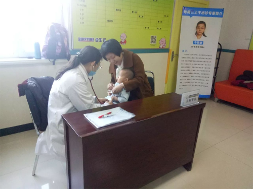 宝宝久治不见好，社区专家解忧愁——蜜桃视频
与重庆社区合作个性化治疗显成效