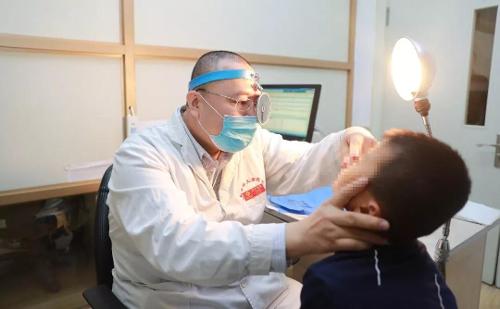 可怕！长春3岁男孩流脓鼻涕一个月治不好，竟因...你说这玩意咋跑鼻子里去了？！