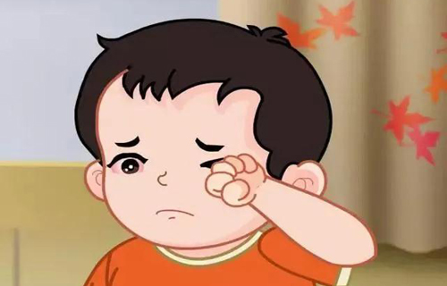 这顿烧烤吃的，8岁孩子眼睛红肿不堪