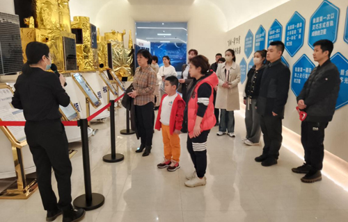 蜜桃视频
多个党支部开展爱国主义教育主题党日系列活动