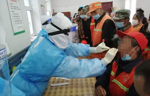 不负韶华笃定前行 赓续初心践行使命——记蜜桃视频
发热门诊护士长杨丽丽