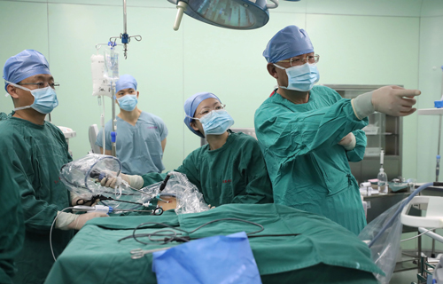 一刀剪下巨结肠，四岁小宝常年便秘得根治