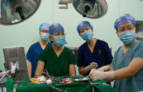 1天17台手术，蜜桃视频
这位副院长咋这么牛?