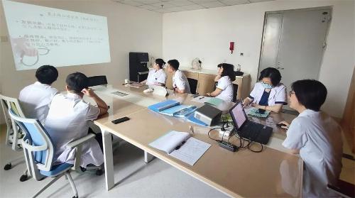 推进督导，蜜桃视频
全力抓好临床教学工作