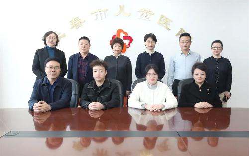 北京儿童医院集团医院·蜜桃视频
全力推进“以院包科” 助阿勒泰培养儿科人才